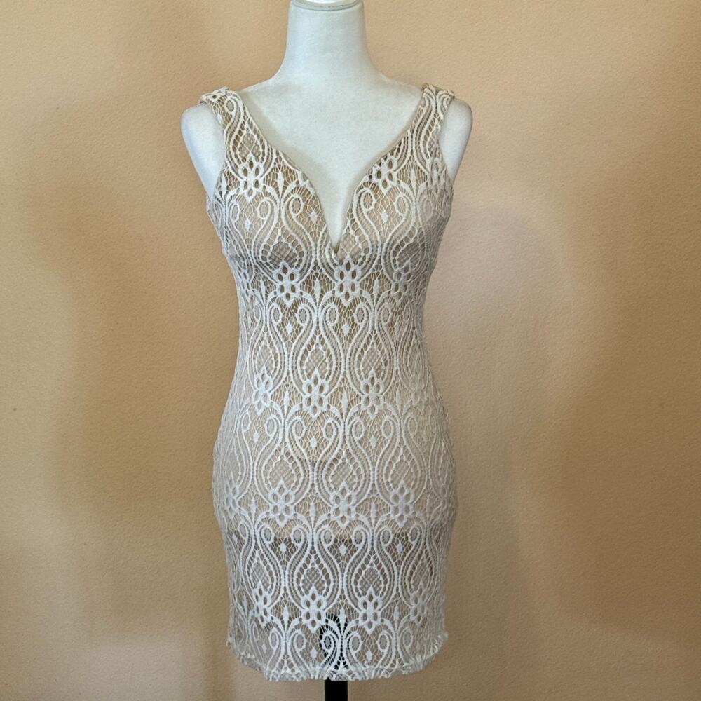 Papaya USA Crochet lace dress. Prom, wedding, semi formal. See measurements